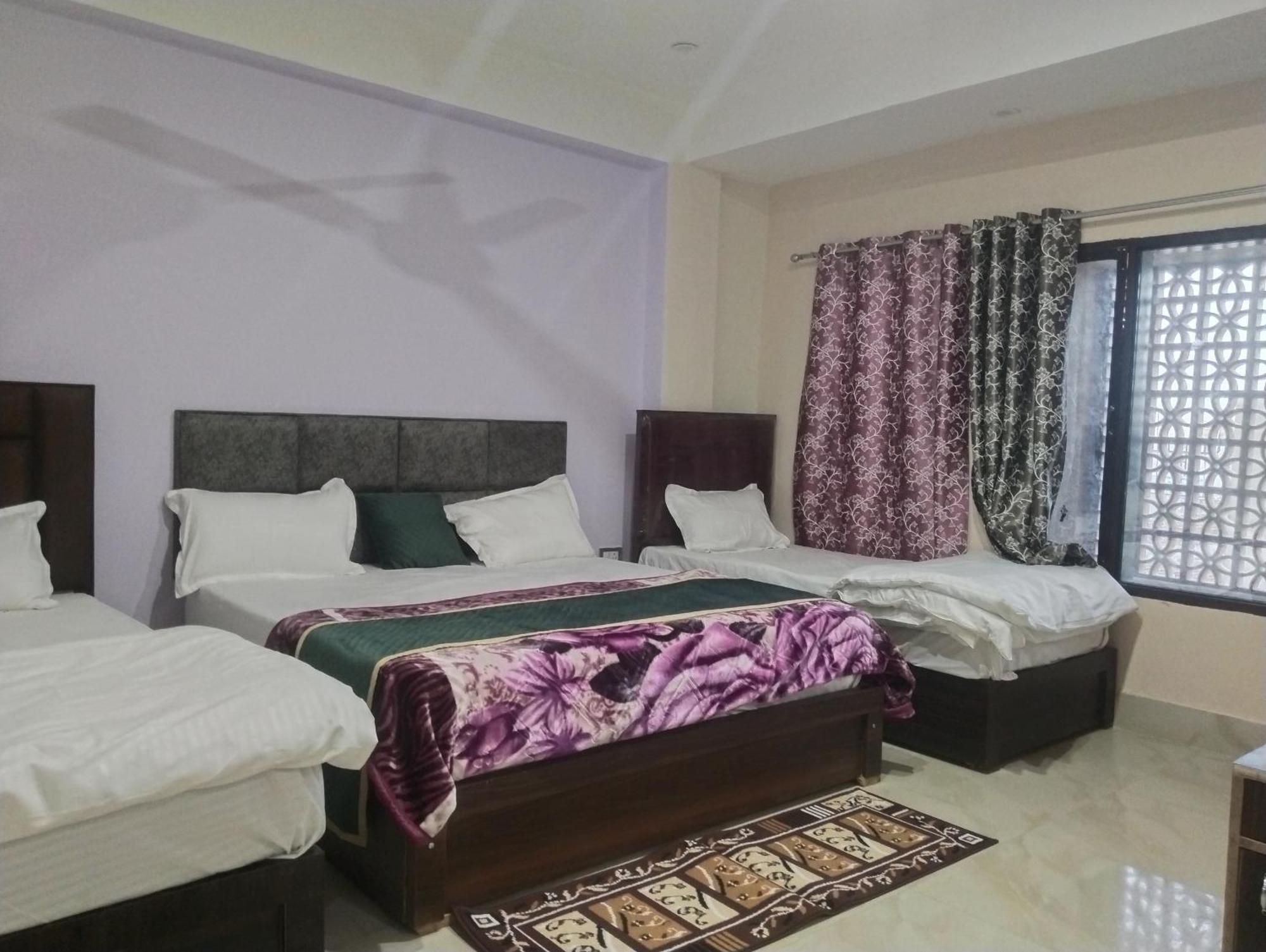 Dixit Residency Hotel Vrindāvan Exterior foto