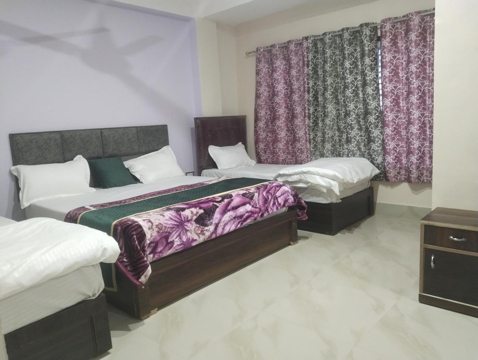 Dixit Residency Hotel Vrindāvan Exterior foto