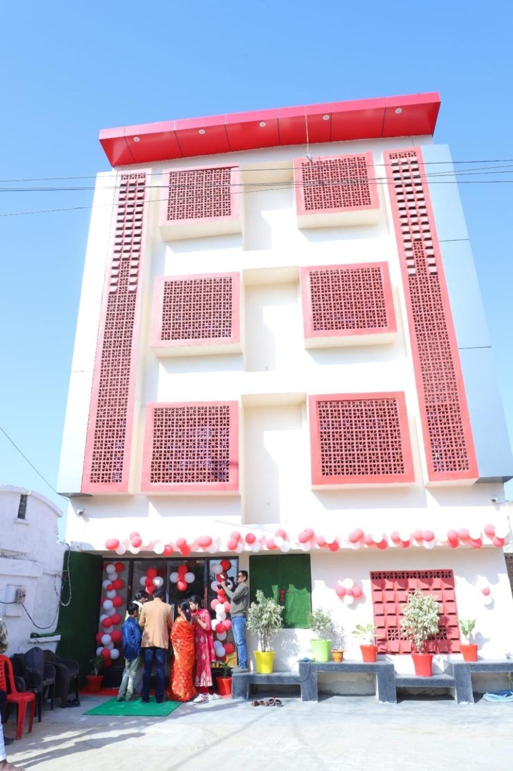 Dixit Residency Hotel Vrindāvan Exterior foto