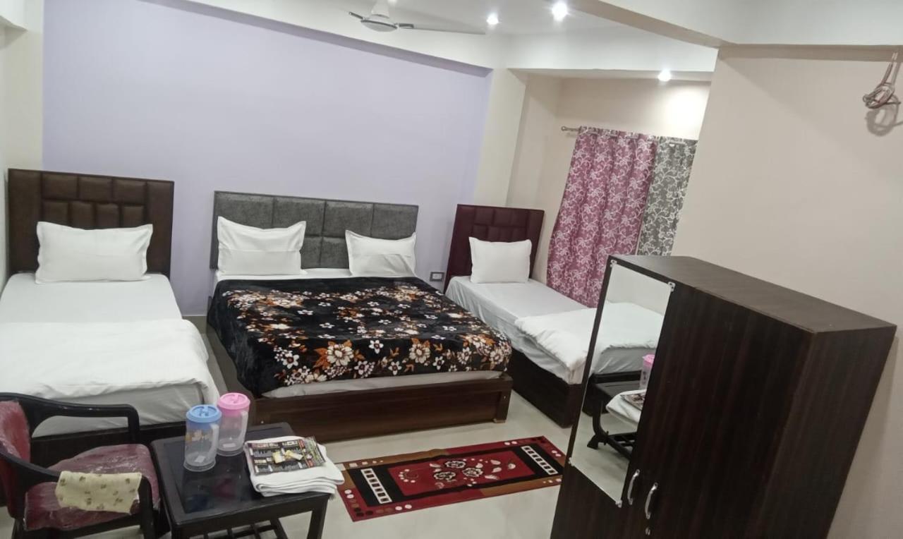 Dixit Residency Hotel Vrindāvan Exterior foto